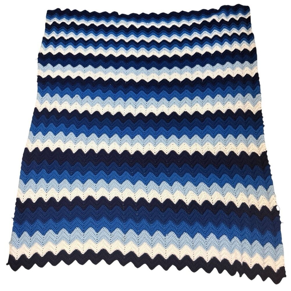 Vintage Handmade Afghan Blue Ripple Chevron Ombre 49" x 58"